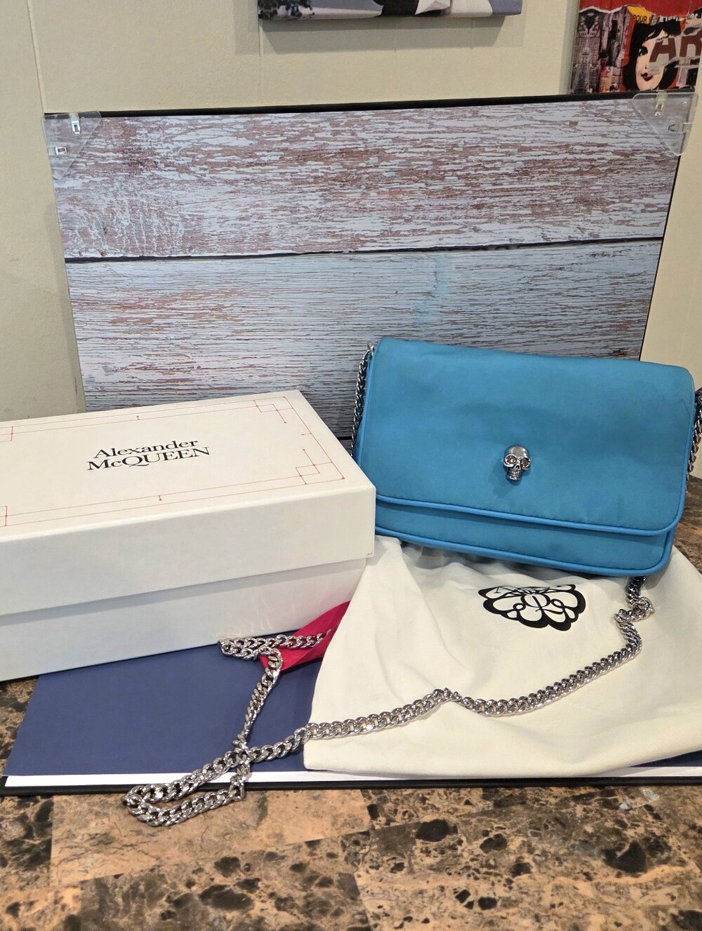 GREAT CONDITION!! Alexander McQueen Blue Skull w/Chain Strap Crossbody Bag